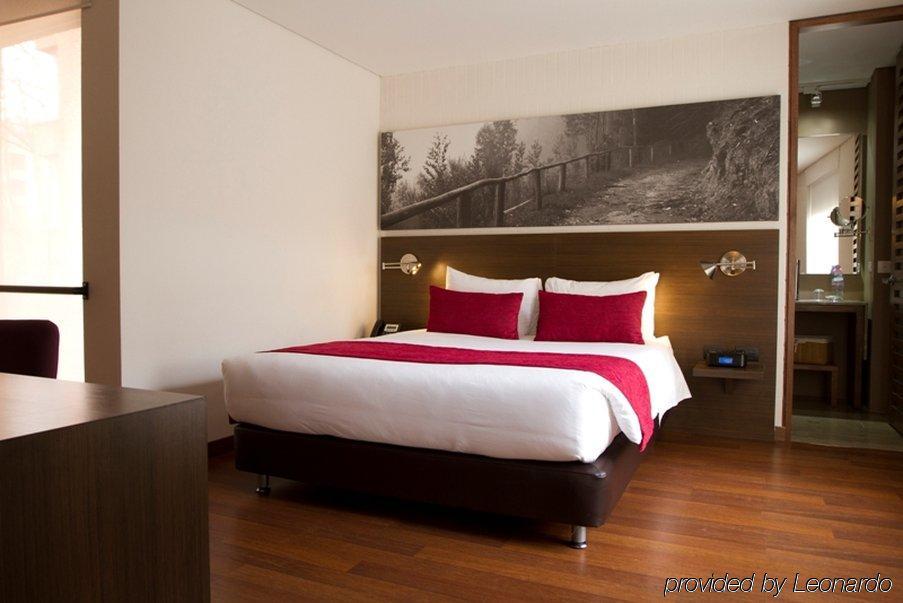 84 Dc Bogota Hotell Rum bild